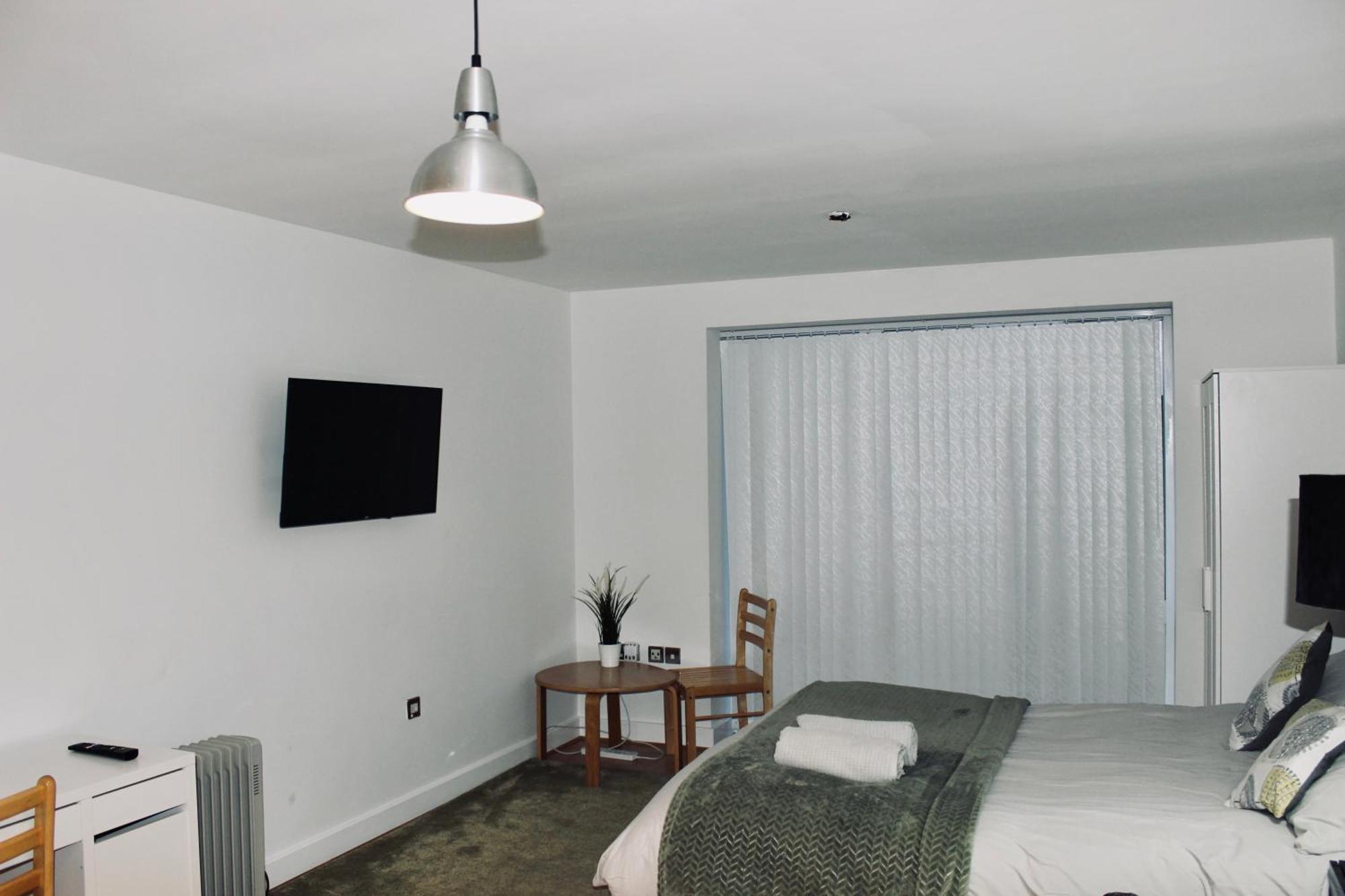 Modern City Central Studio Apt Бирмингем Экстерьер фото