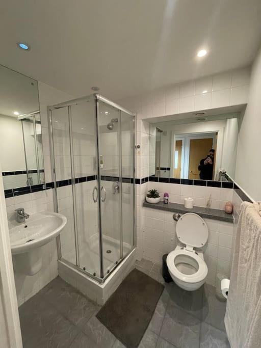 Modern City Central Studio Apt Бирмингем Экстерьер фото